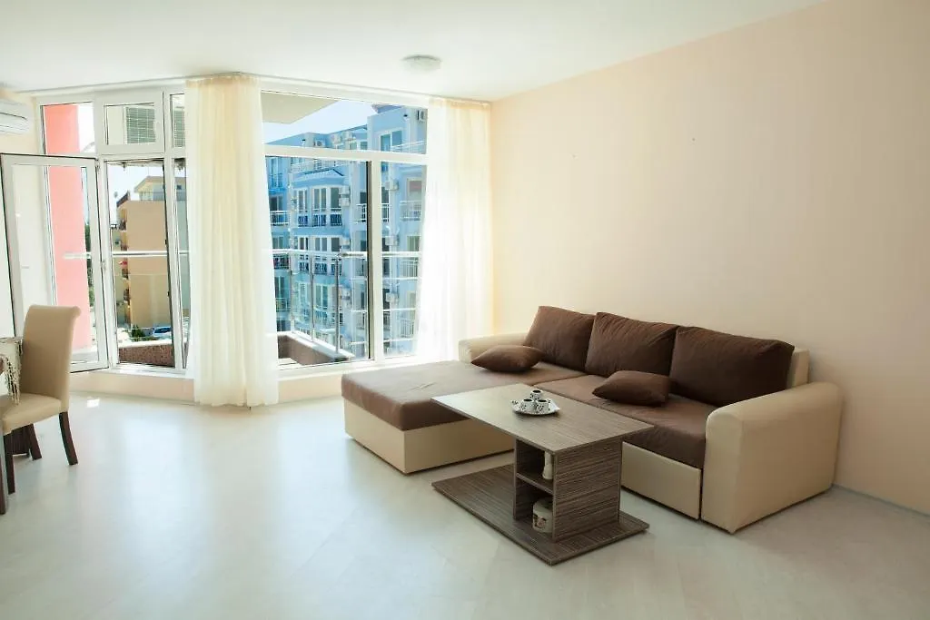 Mirena Rose Garden Family Studio Aparthotel Sunny Beach